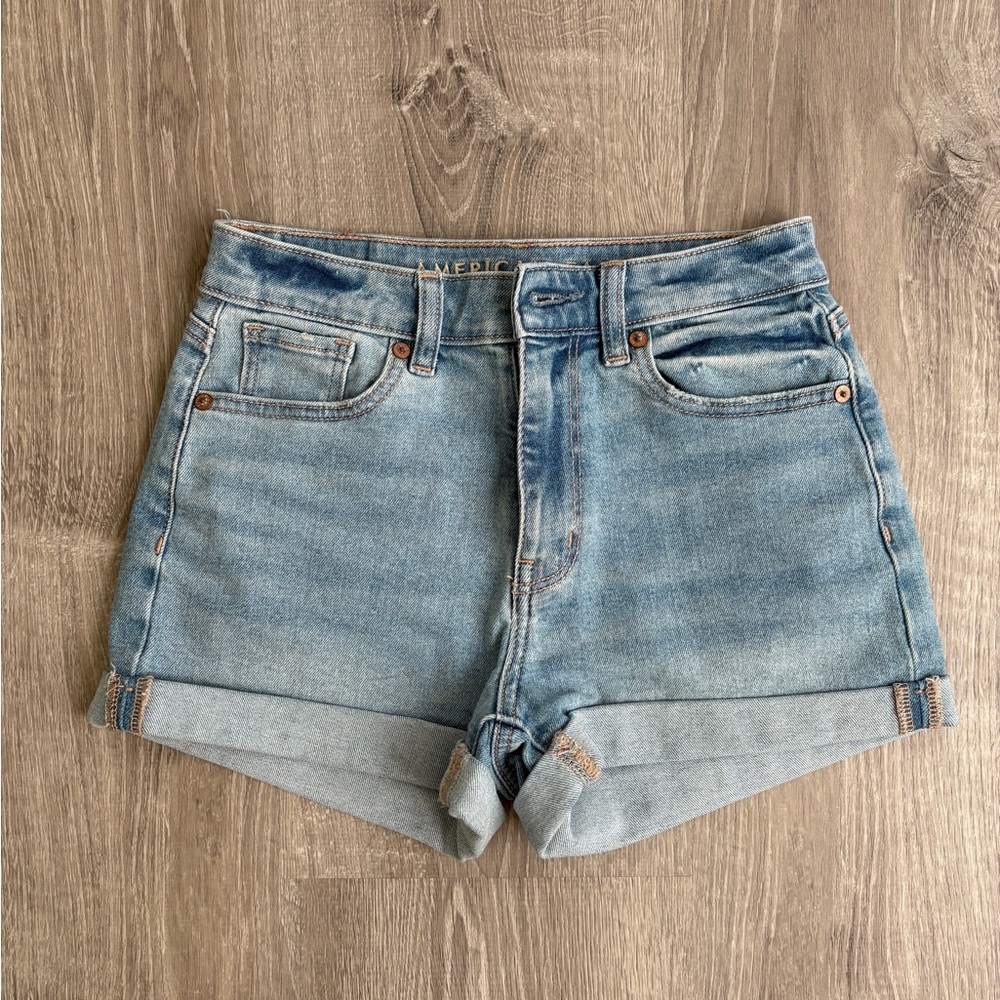 American Eagle Mom Short